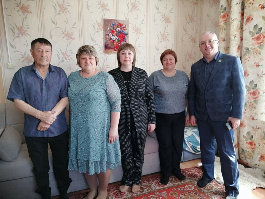 Вице-премьер правительства Забайкалья Наталья Щербина навестила семьи участников СВО в Красночикойском районе